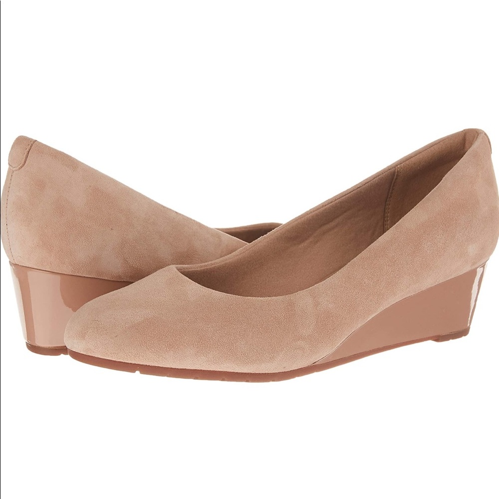 NEVER WORN Clarks Mallory Luna Pink Wedges